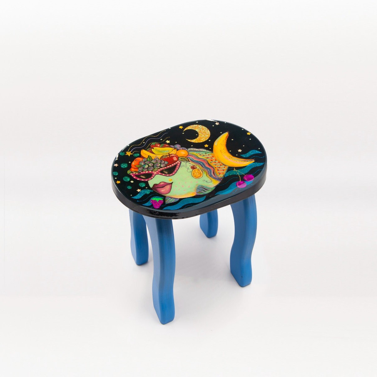 Footstool – Carpn Miranda